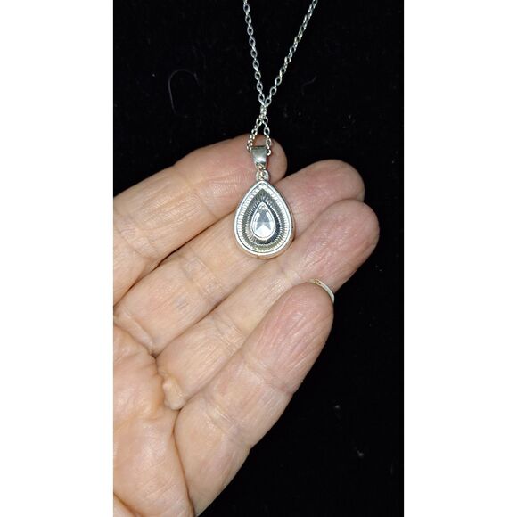 A Women's Rhinestone Jewelry Set Necklace Earrings Bracelet Elegant Sparkly - Picture 10 of 16